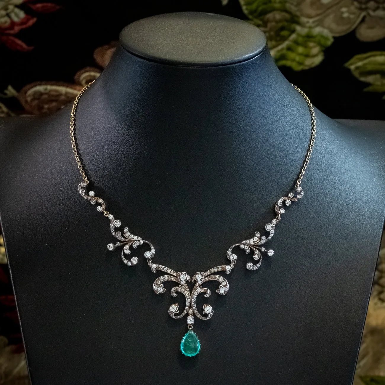 Antique Victorian Emerald Diamond Lavaliere Necklace 5ct Emerald