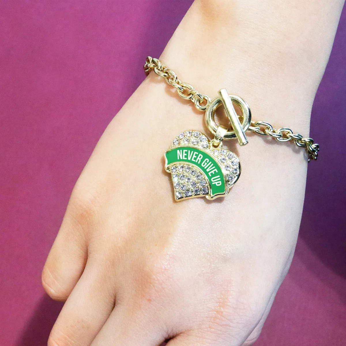 Gold Green Banner Never Give up Pave Heart Charm Toggle Bracelet