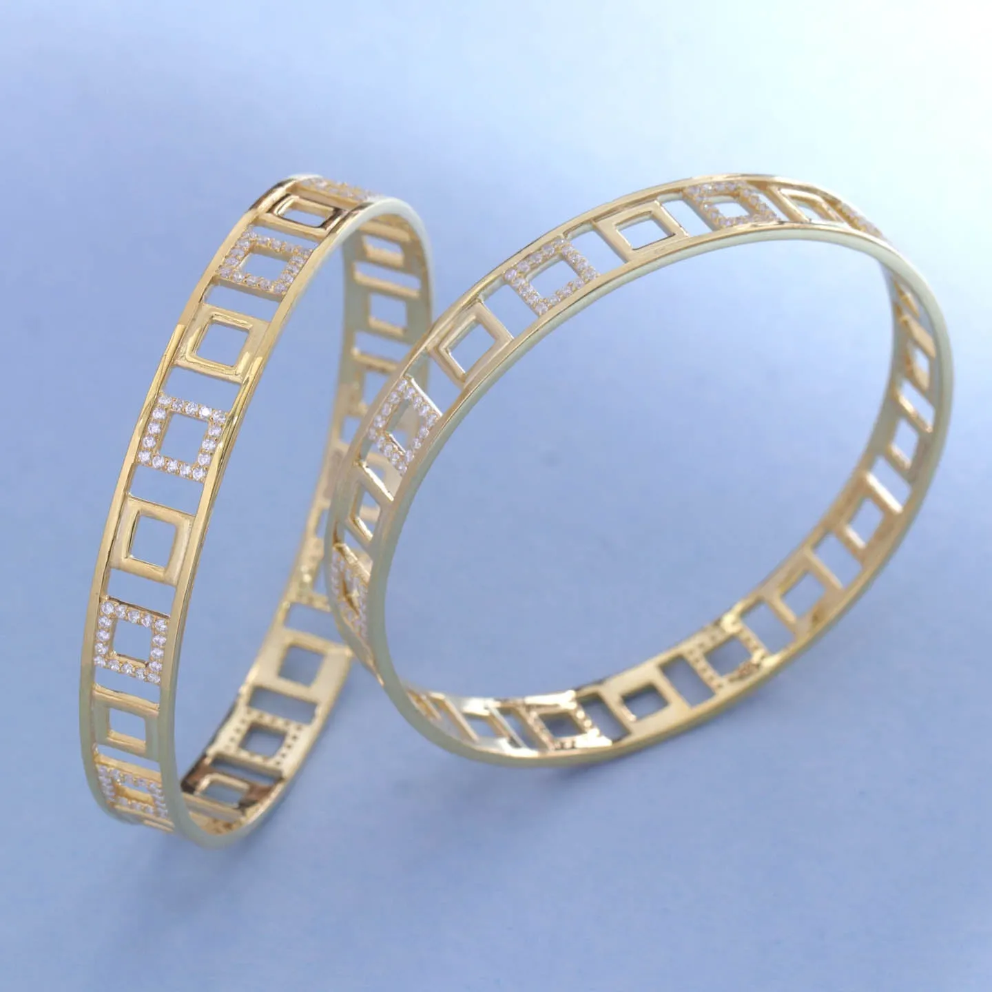 Magnificent Design Silver Bangle