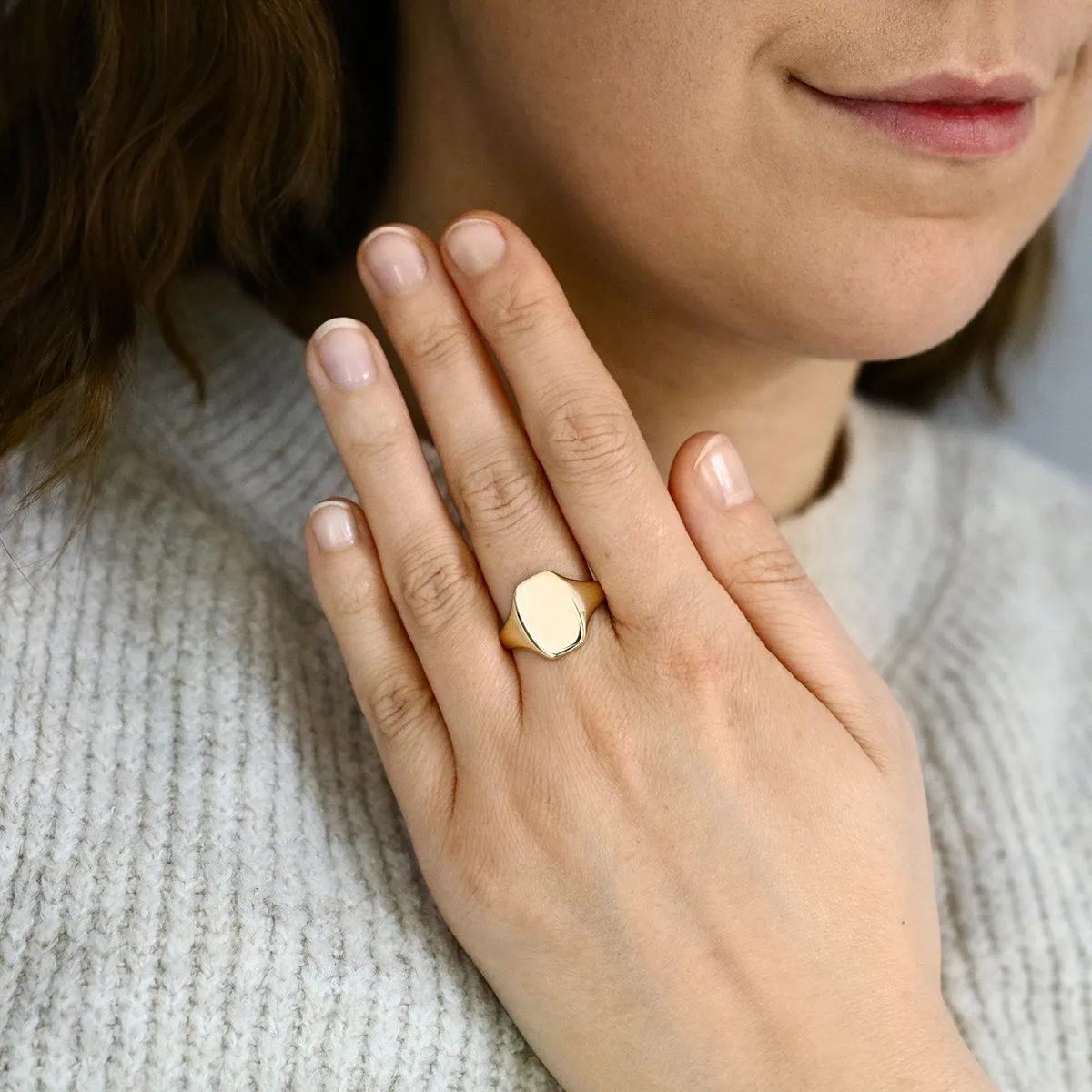 Rectangular Face Signet Ring | Pre-Loved | 9K Yellow Gold