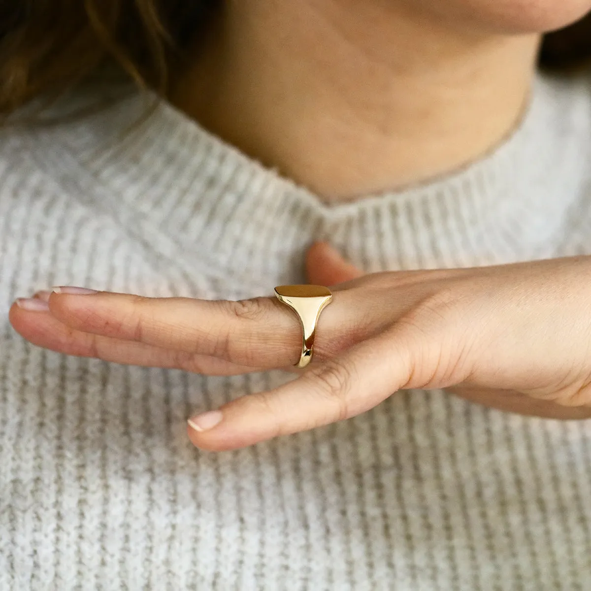 Rectangular Face Signet Ring | Pre-Loved | 9K Yellow Gold