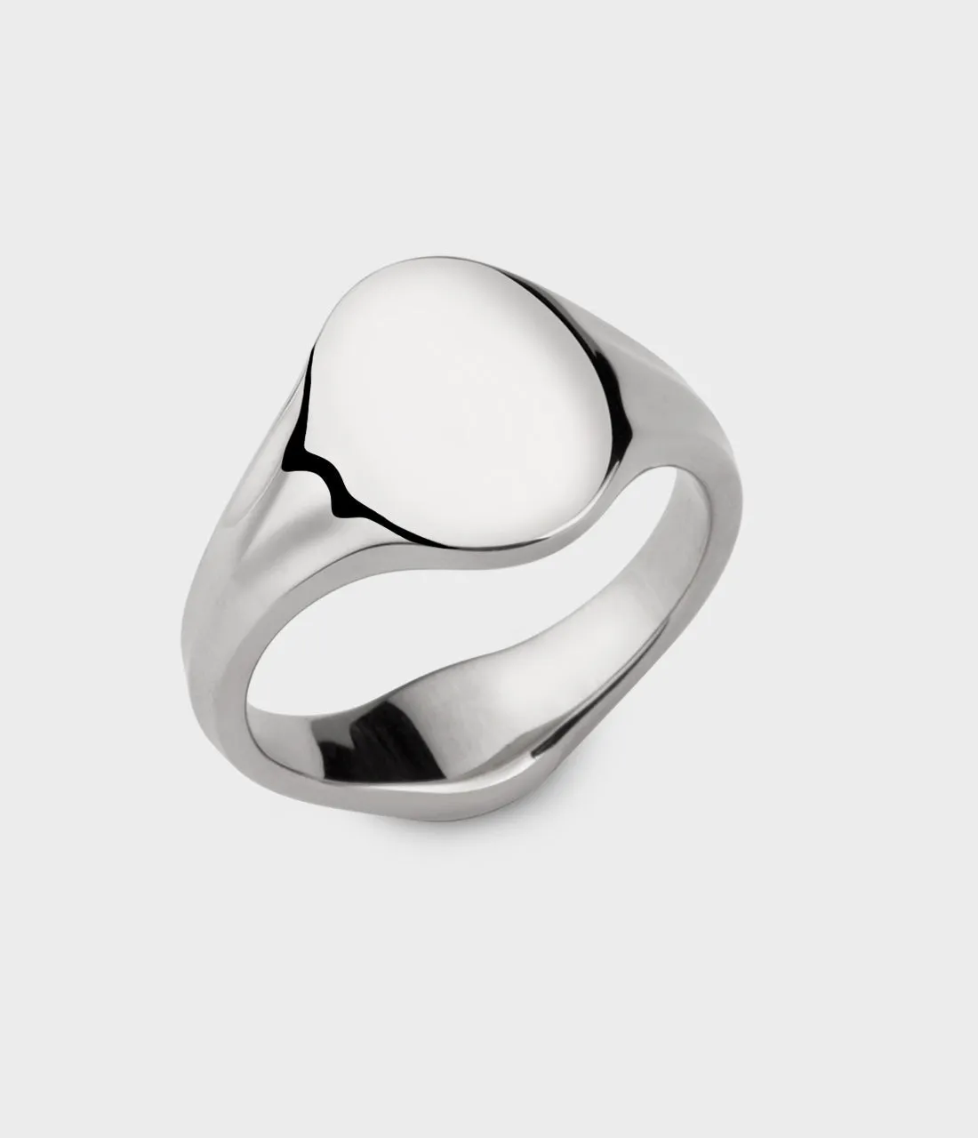 Small Oval Signet Ring in Silver, Size P